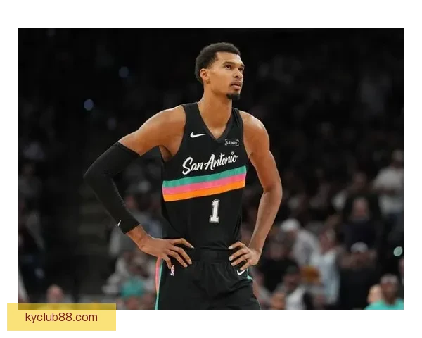文班亚马22岁87天连续两场至少40分15篮板 创NBA最年轻纪录